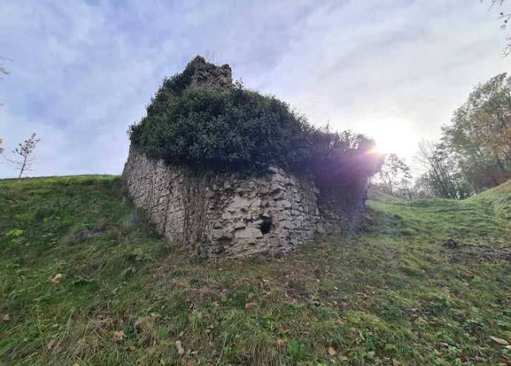 Zřícenina Hradu Tetín, Czech Republic (Czechia)